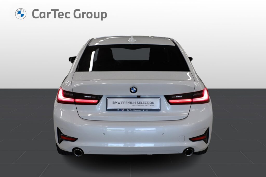 BMW 320i