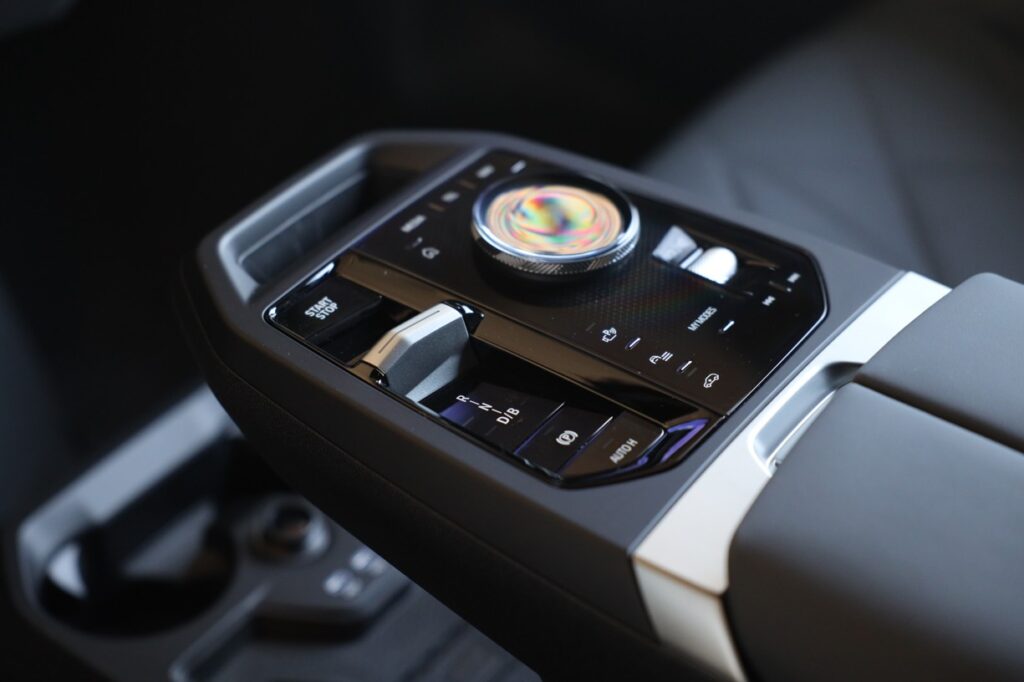 BMW iX xDrive60