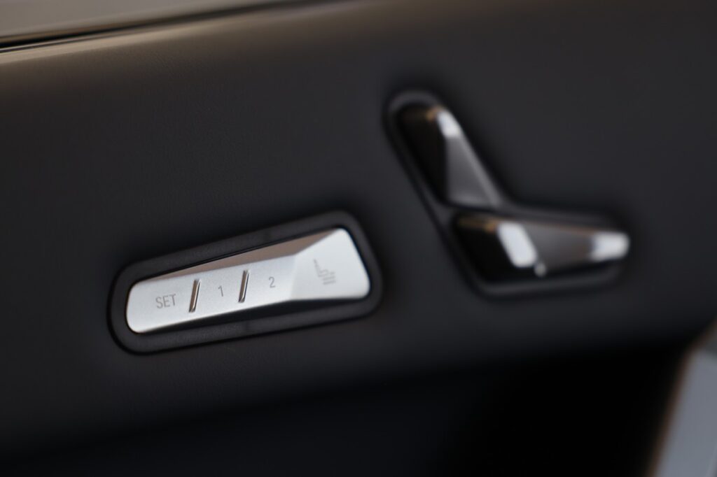 BMW iX xDrive60