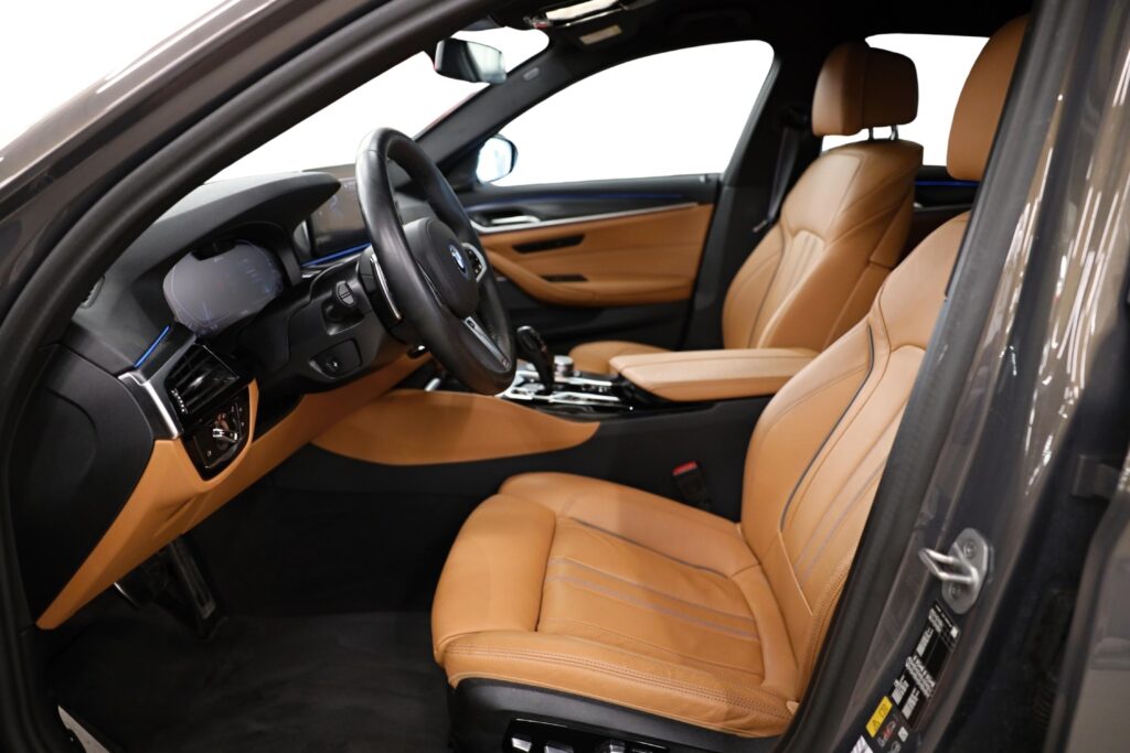 BMW 545e xDrive Sedan