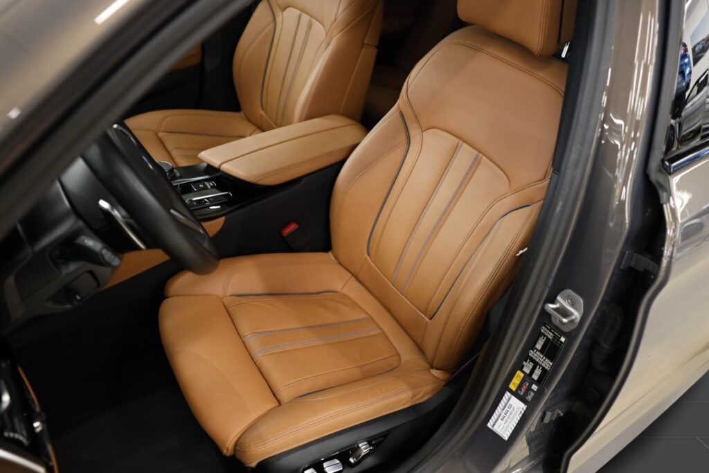 BMW 545e xDrive Sedan