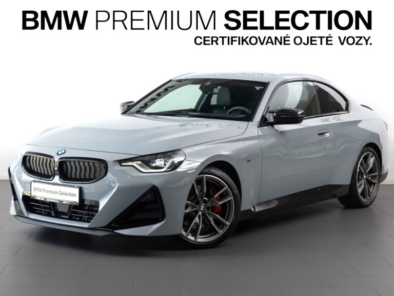 BMW M240i Coupe
