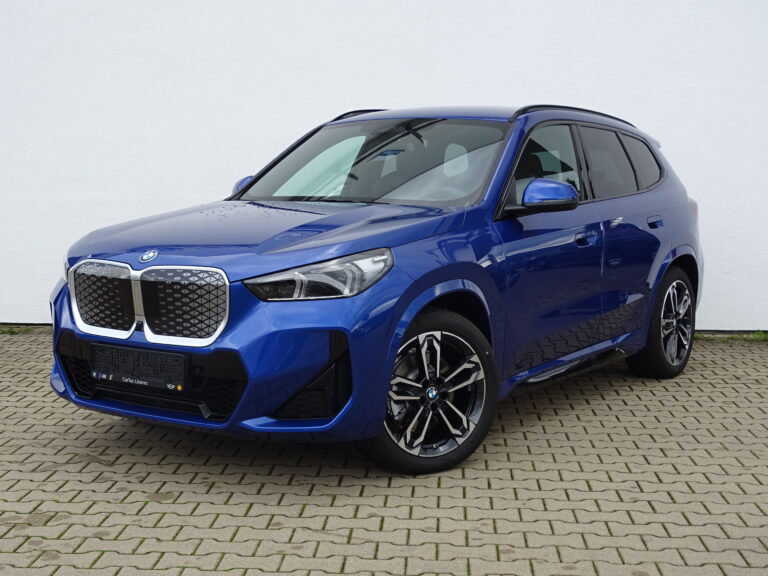 BMW iX1 xDrive30