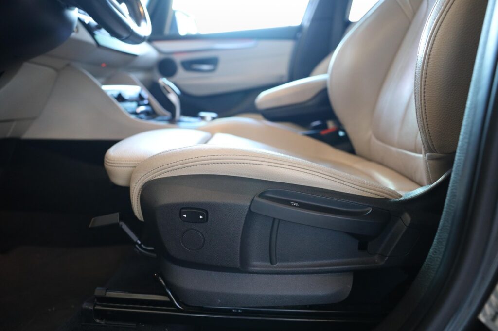 BMW 220i