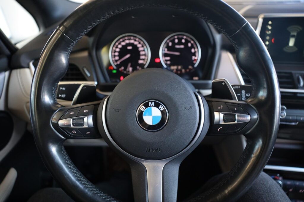 BMW 220i