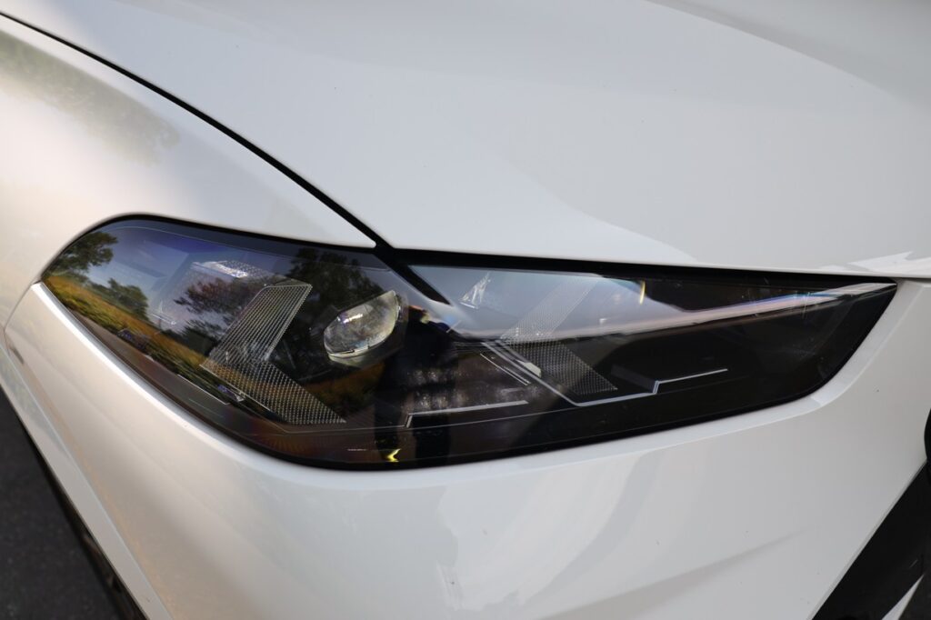 BMW X5 M60i