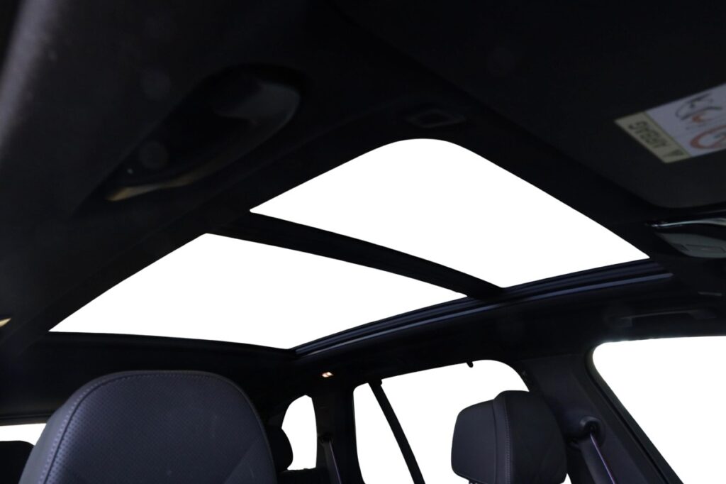 BMW X5 M60i