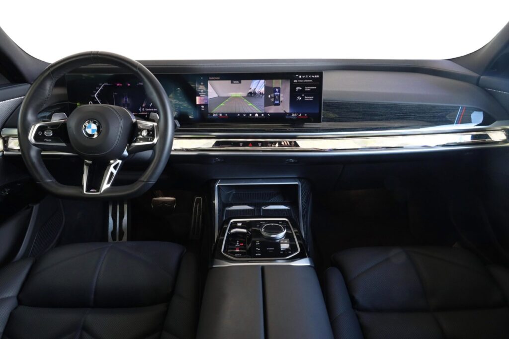 BMW 740d xDrive Sedan