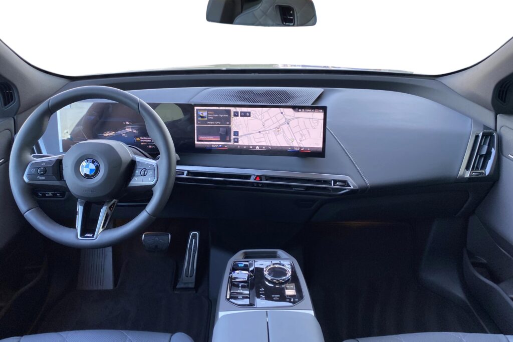 BMW iX xDrive60