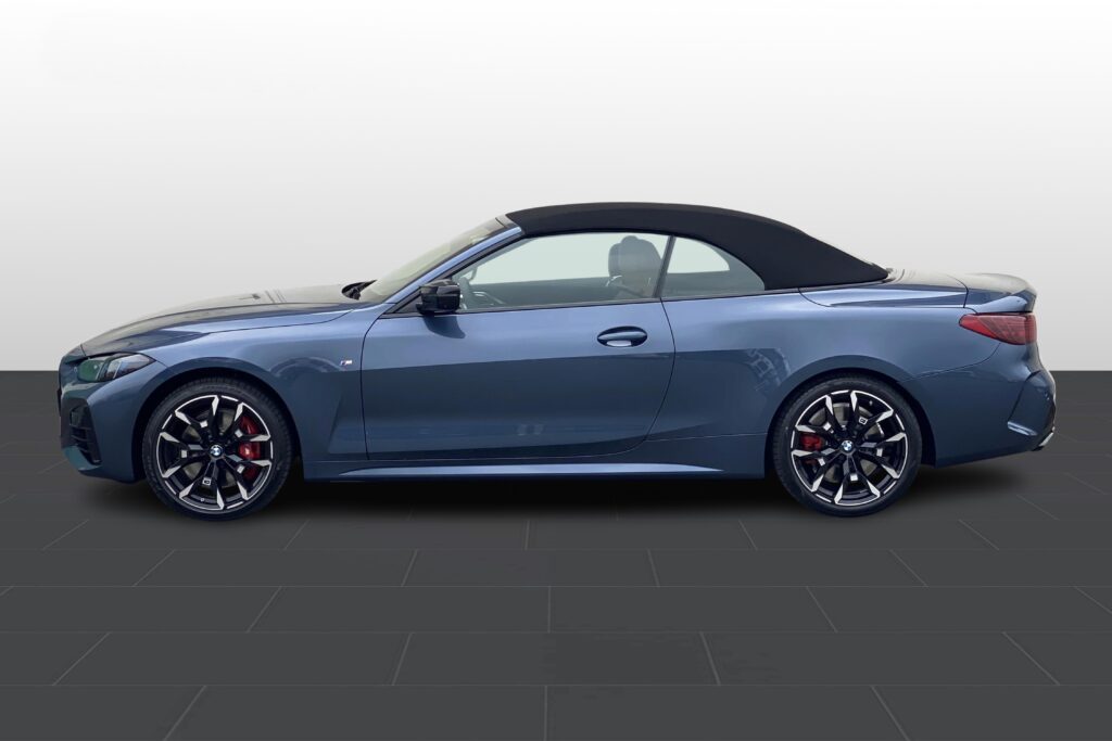 BMW M440i xDrive Convertible