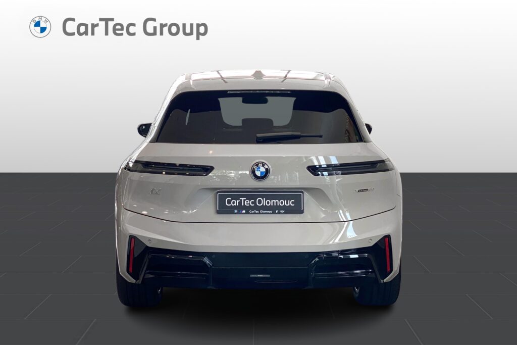 BMW iX xDrive60