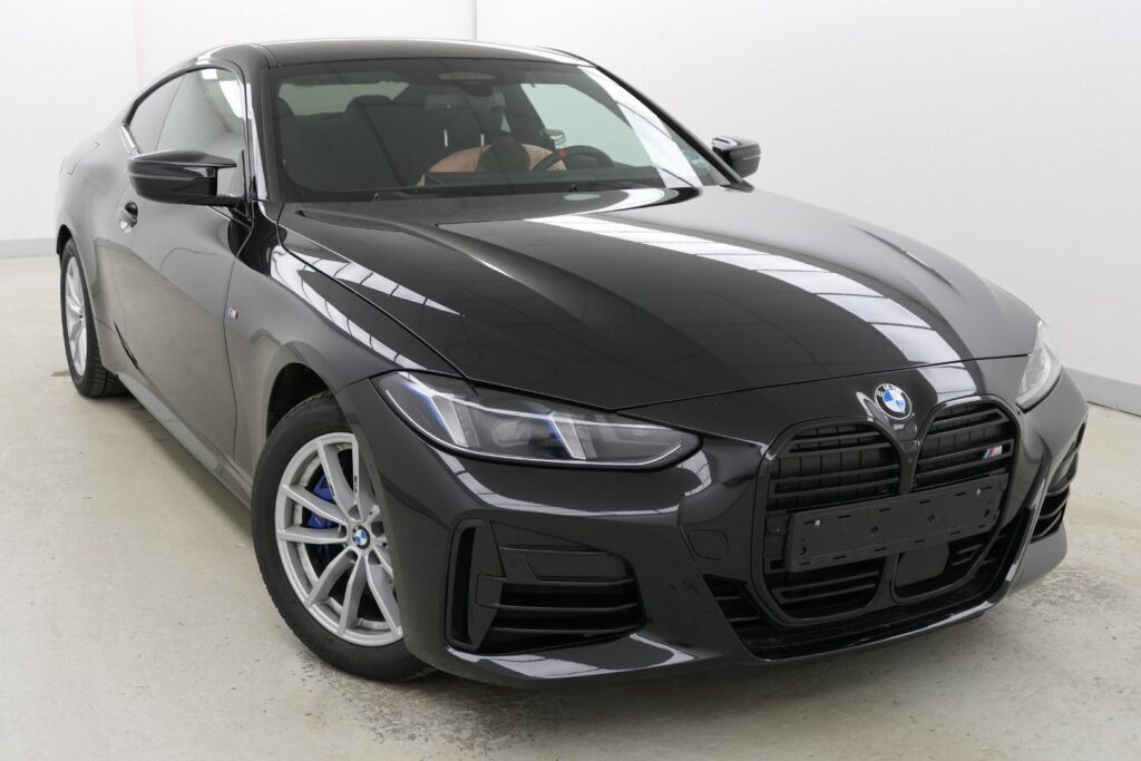 BMW M440i xDrive Coupe