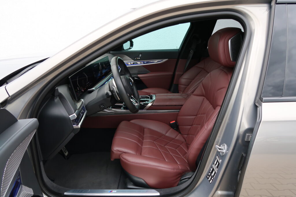 BMW 740d xDrive Sedan