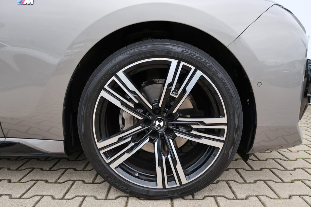 BMW 740d xDrive Sedan