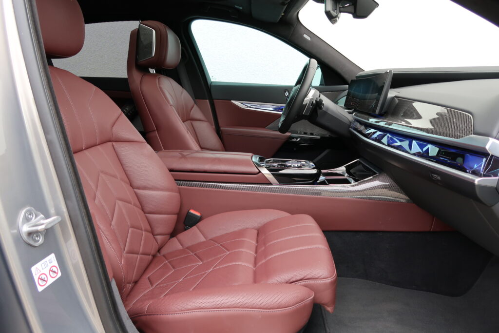 BMW 740d xDrive Sedan