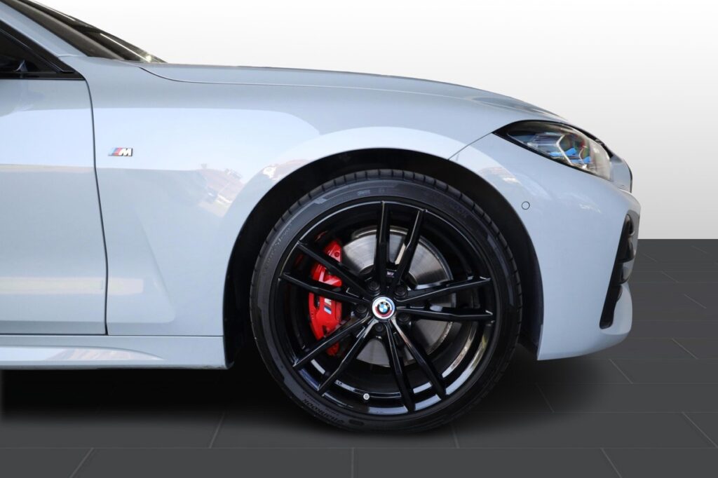 BMW M440i xDrive Convertible