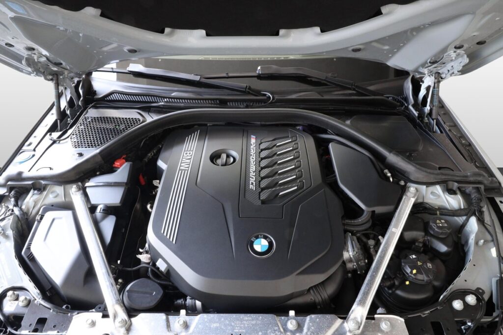 BMW M440i xDrive Convertible