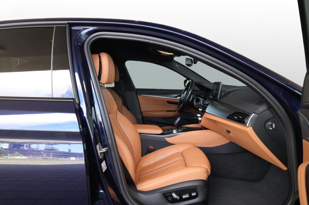 BMW M550i xDrive
