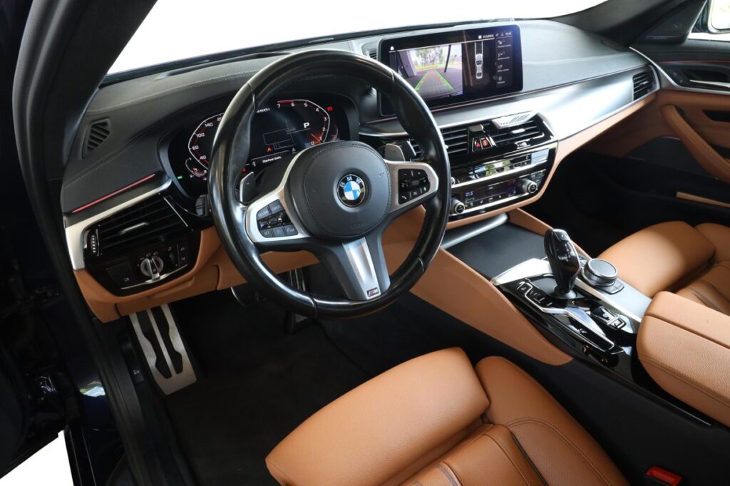 BMW M550i xDrive