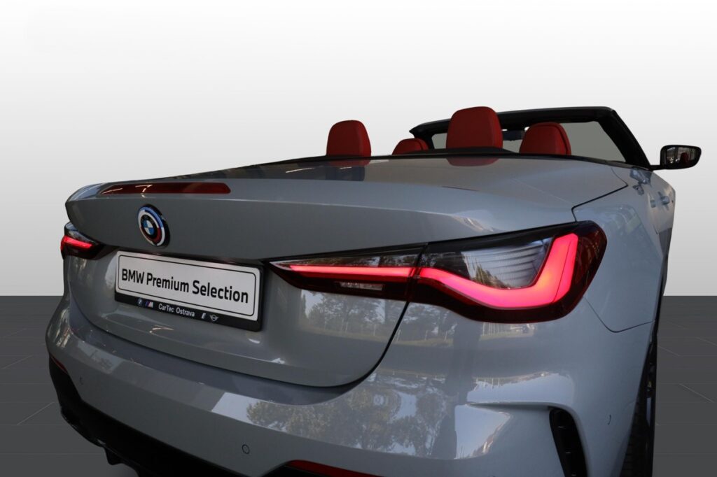 BMW M440i xDrive Convertible
