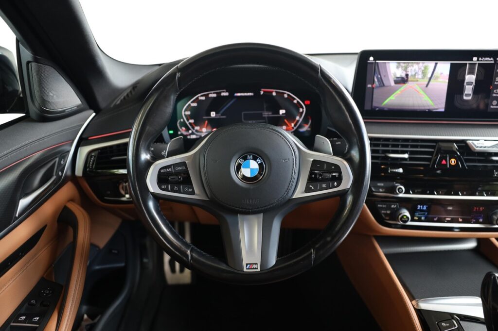 BMW M550i xDrive
