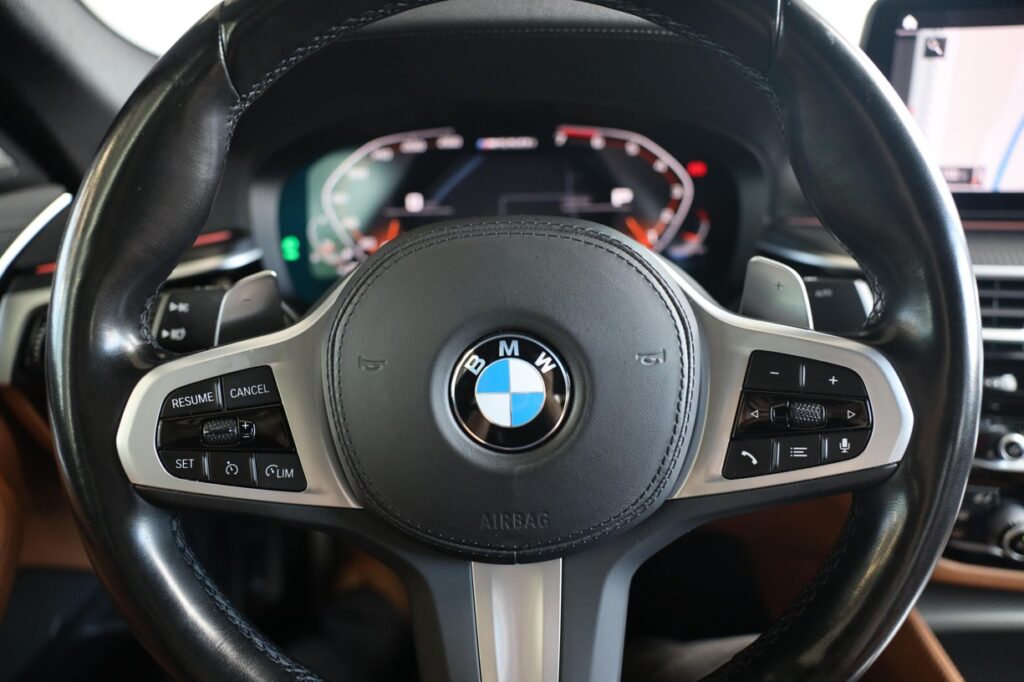 BMW M550i xDrive