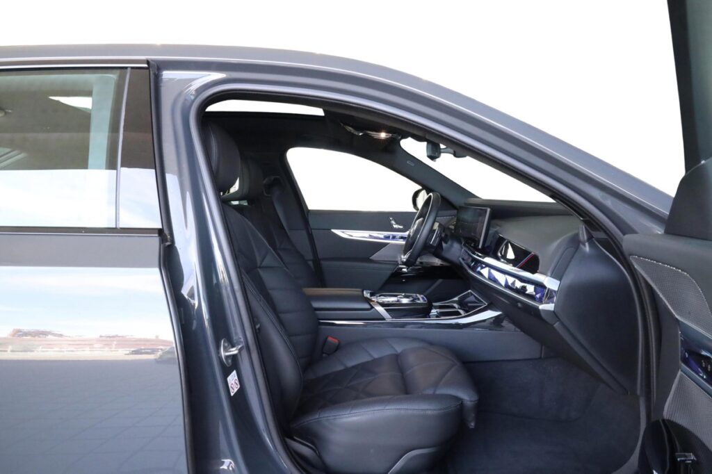 BMW 740d xDrive Sedan