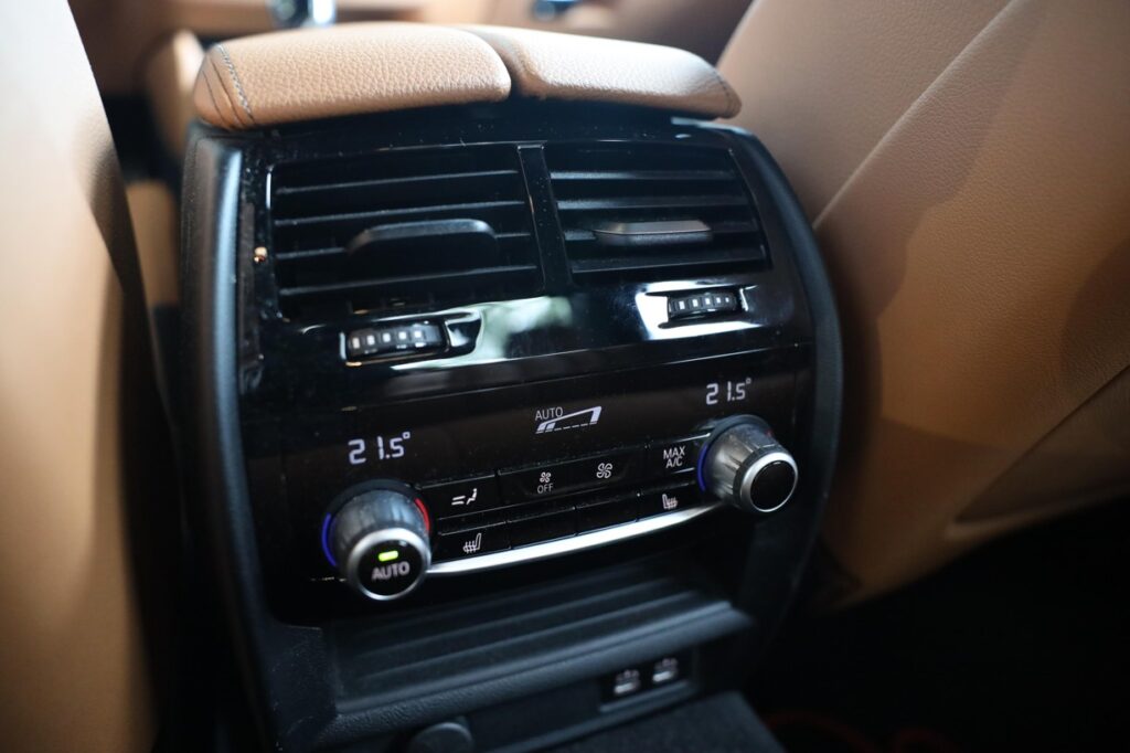 BMW M550i xDrive
