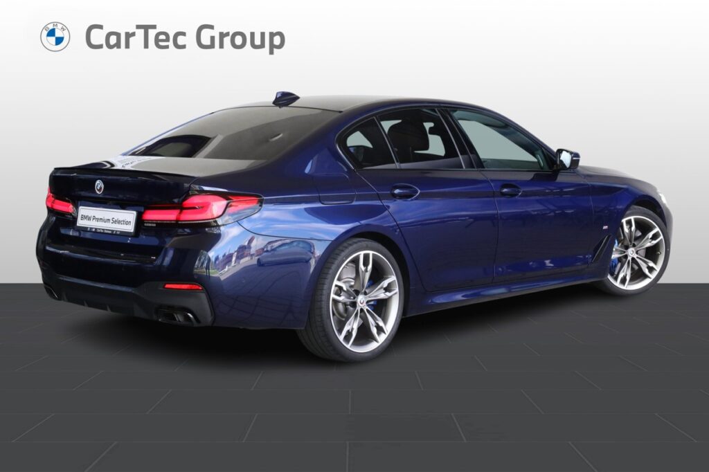 BMW M550i xDrive