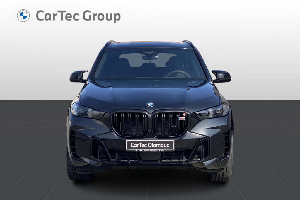 BMW X5 M60i
