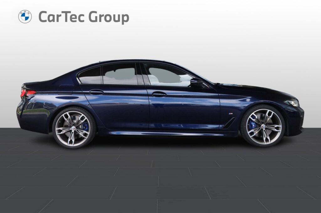 BMW M550i xDrive