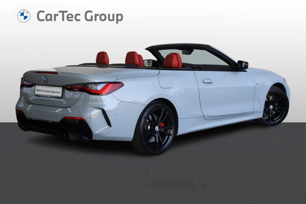 BMW M440i xDrive Convertible