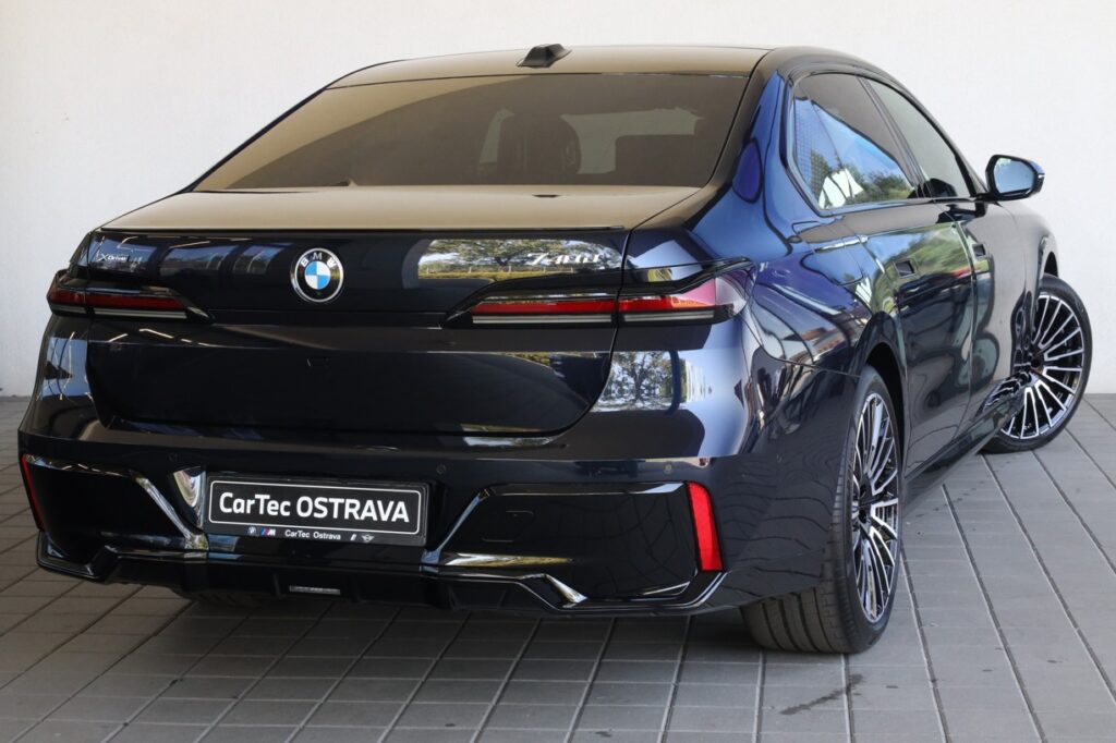 BMW 740d xDrive Sedan