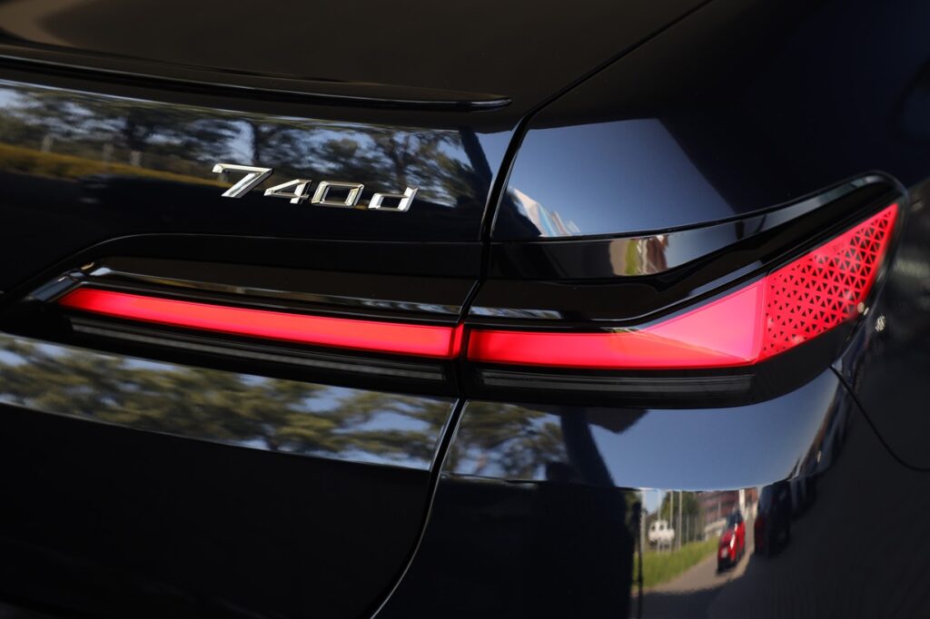 BMW 740d xDrive Sedan