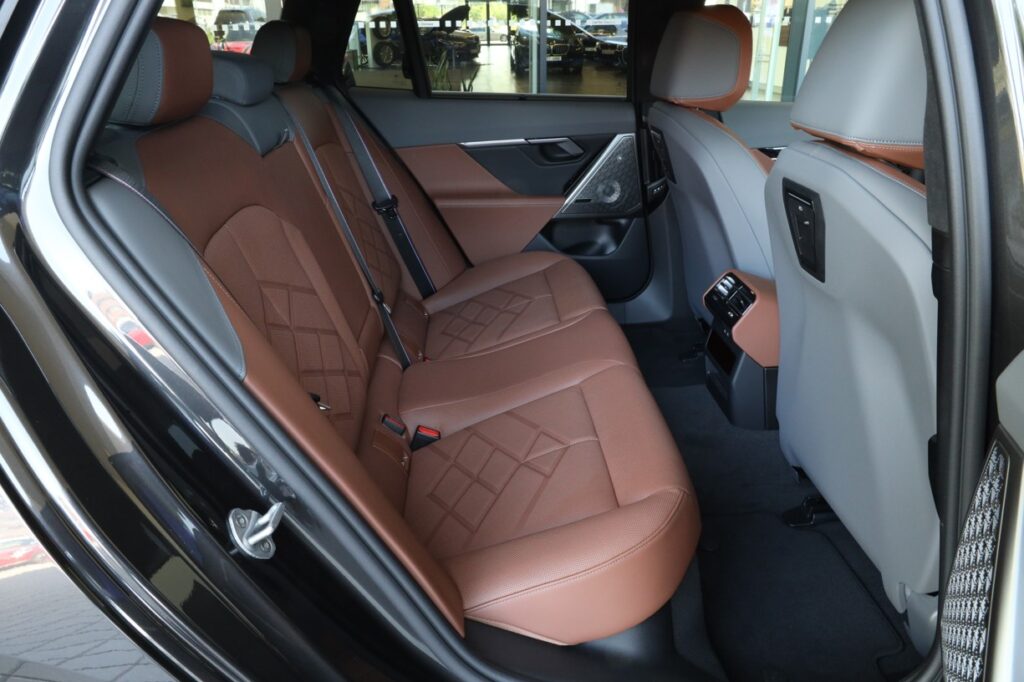 BMW 550e xDrive Touring