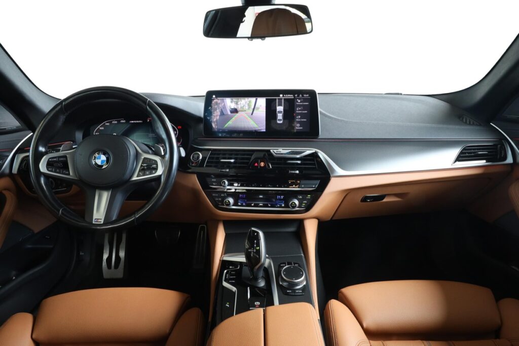 BMW M550i xDrive