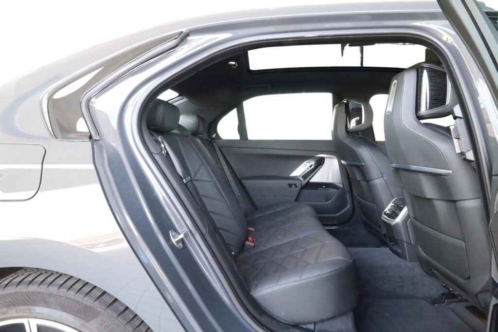 BMW 740d xDrive Sedan