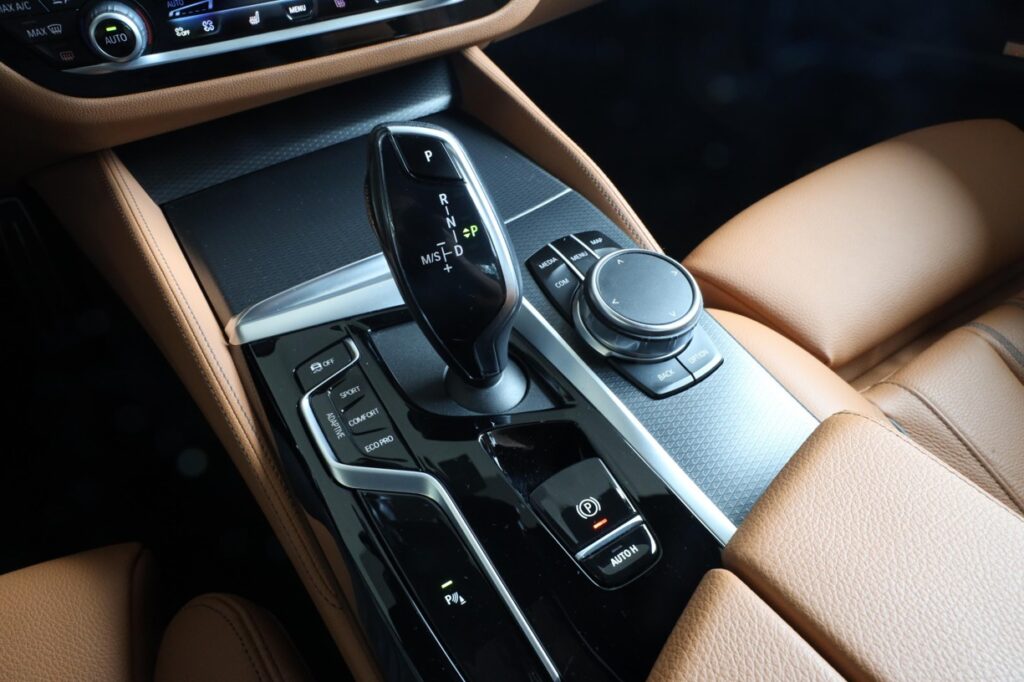BMW M550i xDrive