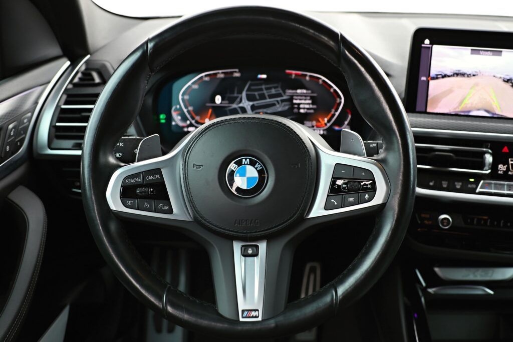 BMW X3 xDrive20i RHD
