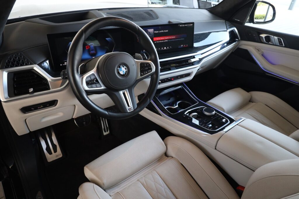 BMW X7 M60i xDrive