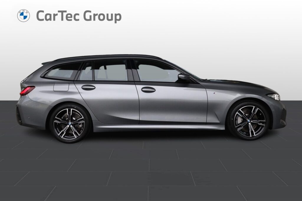 BMW 330i xDrive Touring