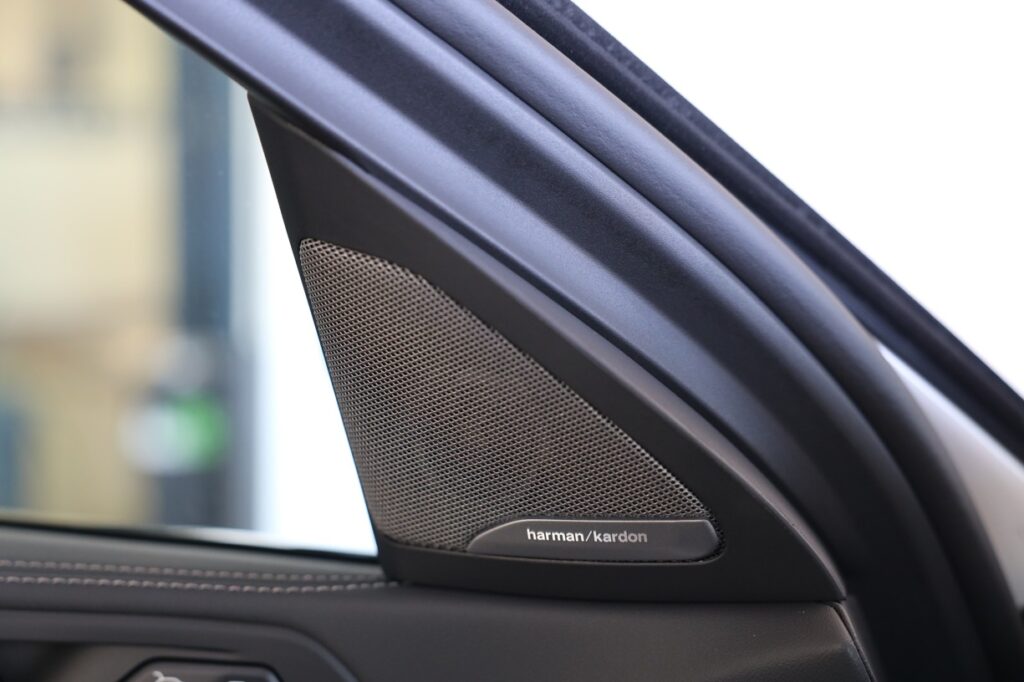BMW X6 M60i