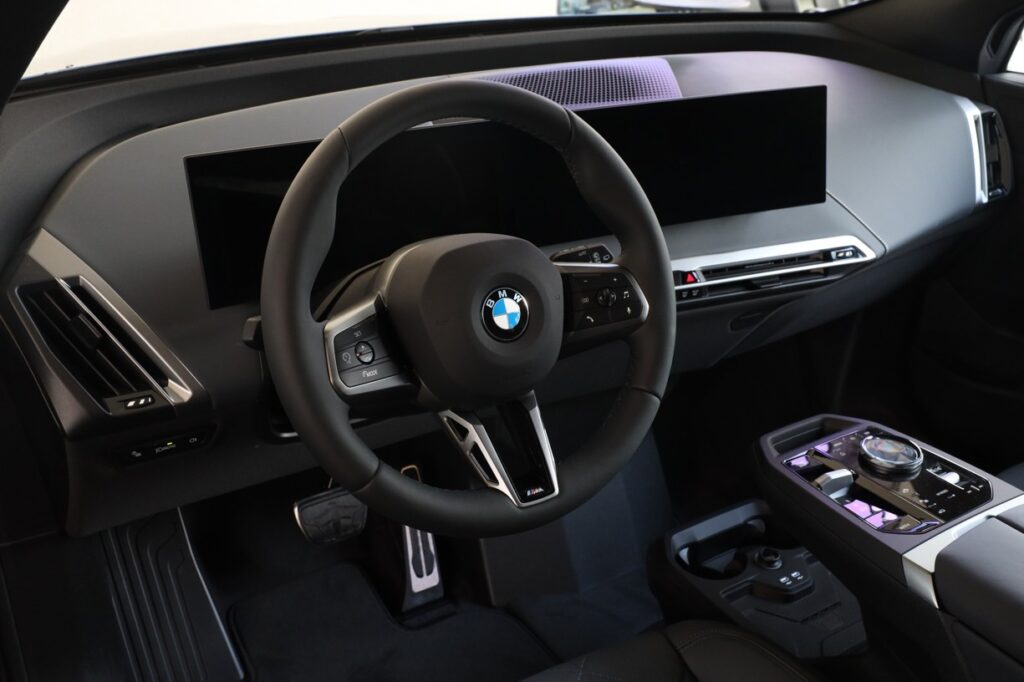 BMW iX xDrive45