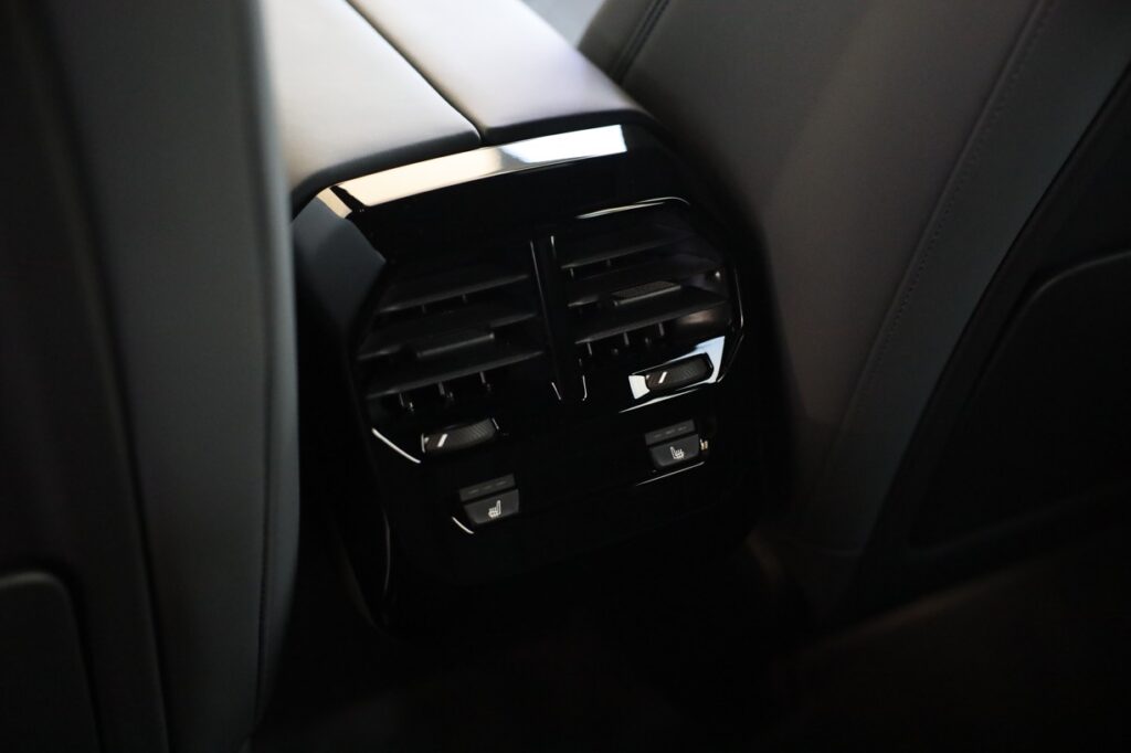 BMW iX xDrive45