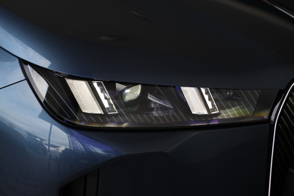 BMW iX xDrive45