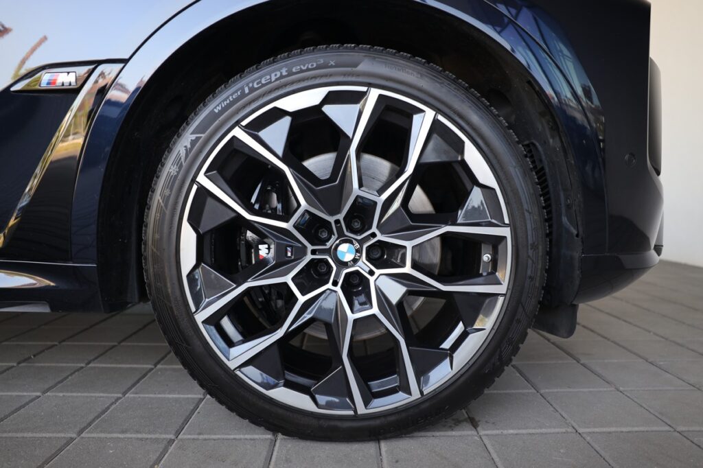 BMW X7 M60i xDrive