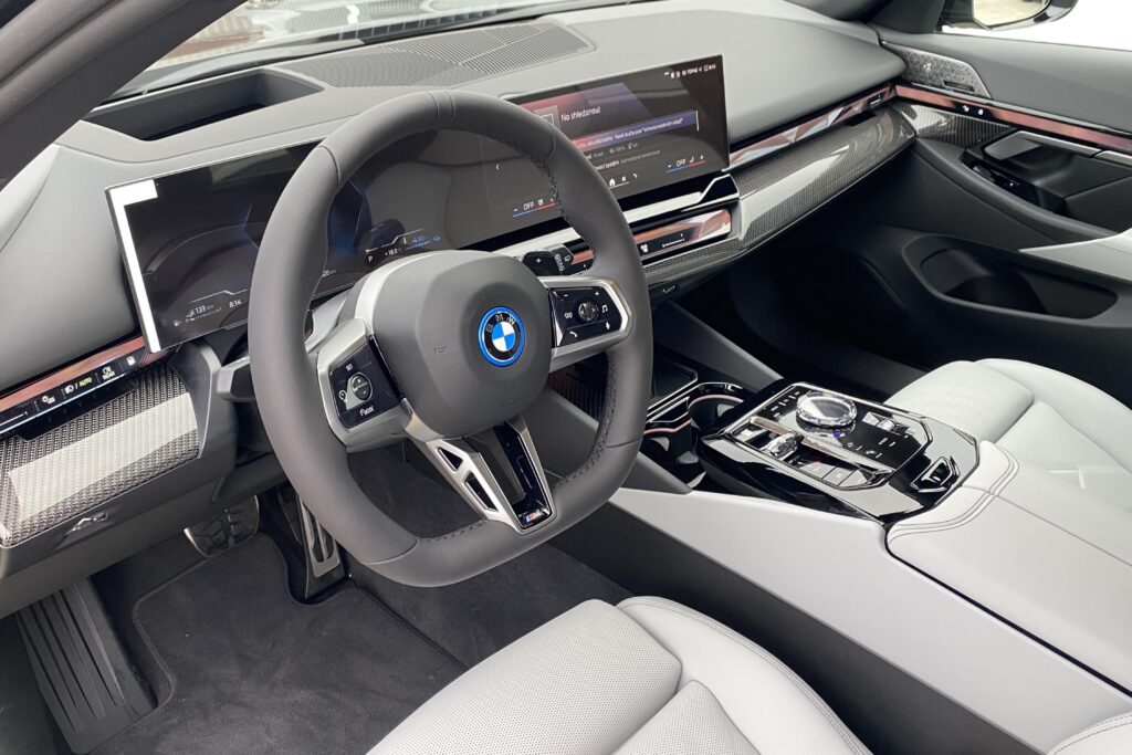 BMW 550e xDrive Touring