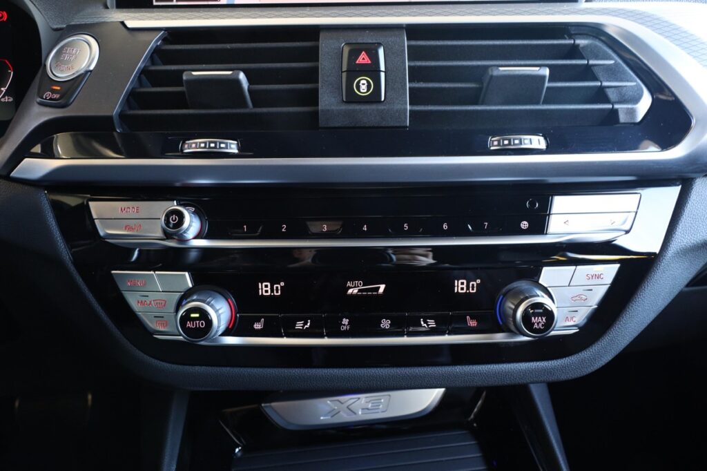 BMW X3 xDrive30i