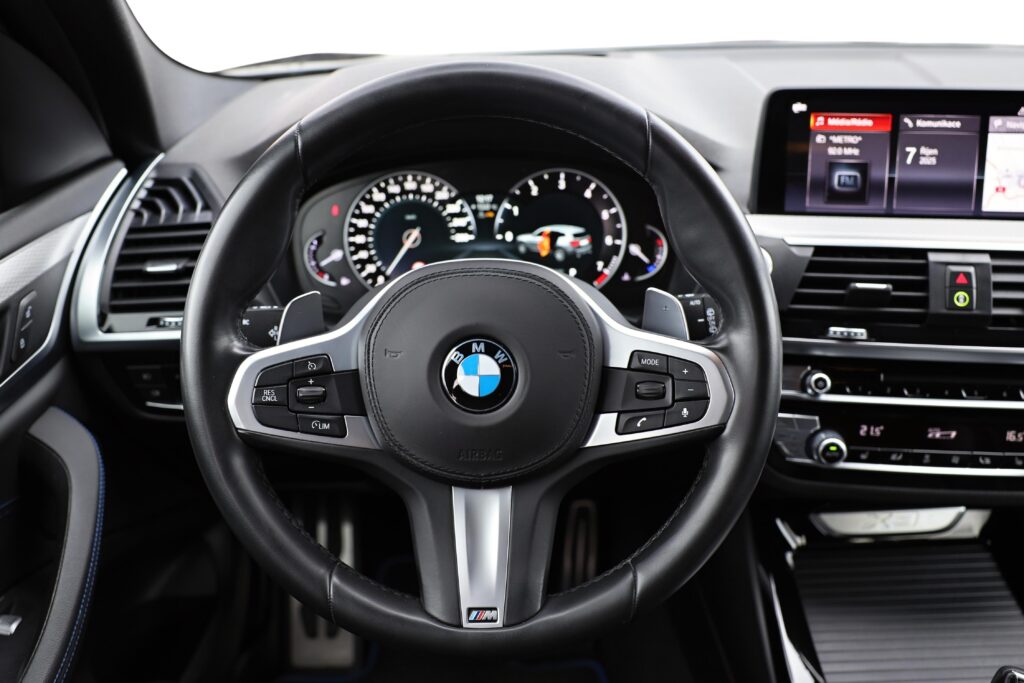 BMW X3 xDrive30i