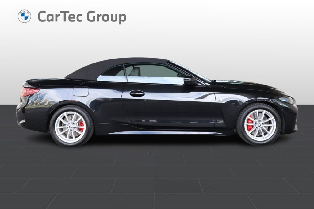 BMW M440i xDrive Convertible